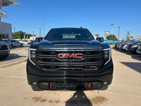 Used 2023 GMC Sierra 1500 AT4 AWD/4WD image 2