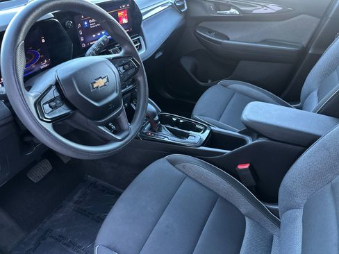 Used 2024 Chevrolet TrailBlazer LT FWD image 10