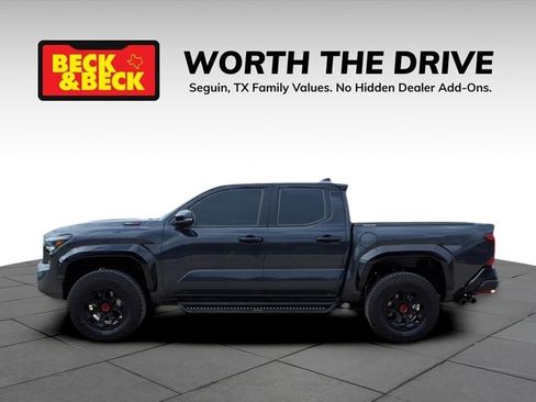 Used 2024 Toyota Tacoma TRD Pro image 8