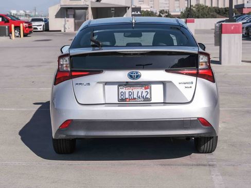 Certified 2019 Toyota Prius XLE w/ Advanced Technology Package FWD image 5