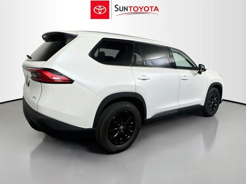 Used 2024 Toyota Grand Highlander FWD image 4