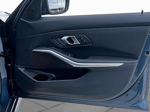 Used 2025 BMW 330i Sedan RWD image 24