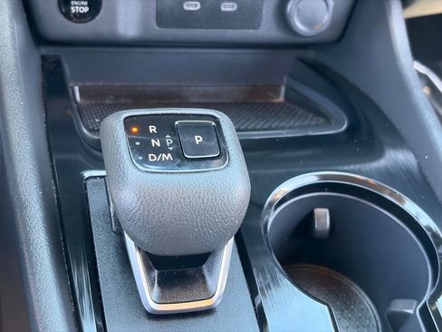 Certified 2025 Nissan Rogue SV FWD image 26