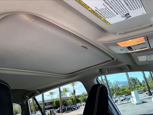 Used 2018 Toyota RAV4 XLE FWD image 12