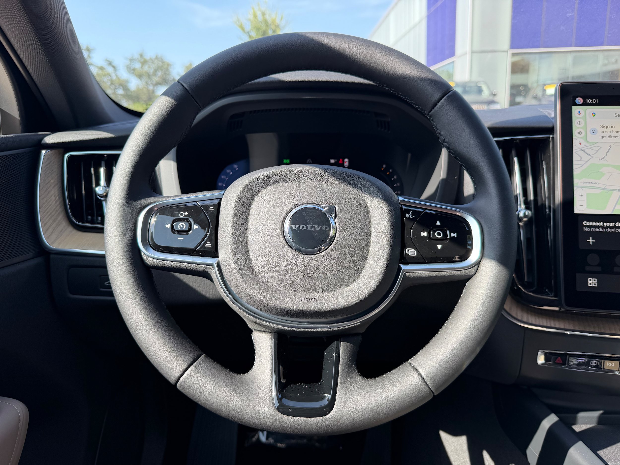 New 2026 Volvo XC60 B5 Plus w/ Protection Package Premier AWD/4WD image 14