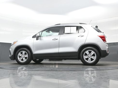 Used 2018 Chevrolet Trax LT w/ Driver Confidence Package FWD image 27