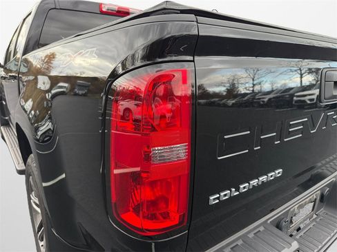 Used 2022 Chevrolet Colorado W/T w/ Custom Special Edition image 19