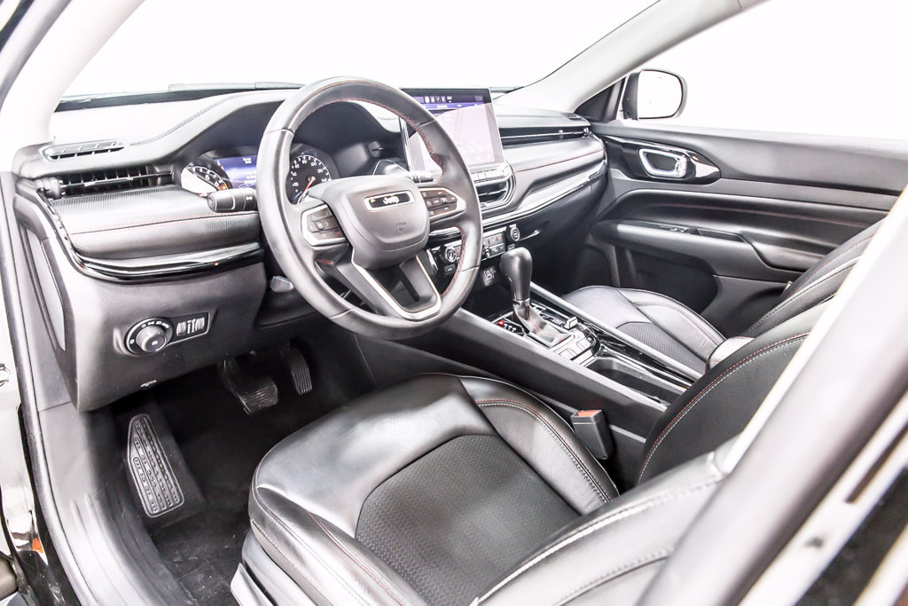 Used 2022 Jeep Compass Trailhawk AWD/4WD image 29