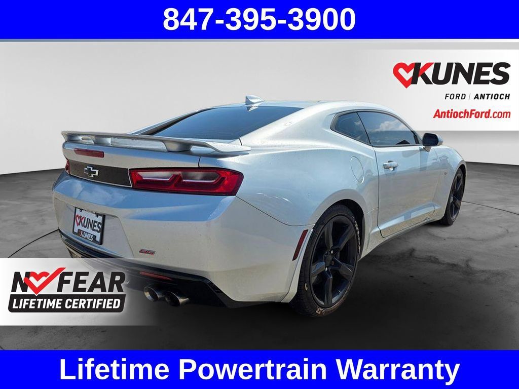 Used 2018 Chevrolet Camaro SS RWD image 9