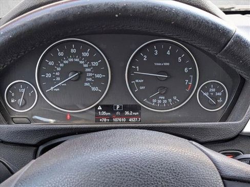 Used 2017 BMW 320i Sedan image 9