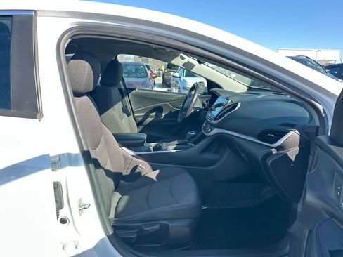 Used 2017 Chevrolet Volt LT image 25