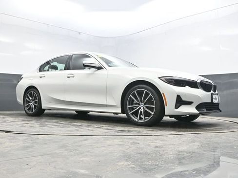 Used 2020 BMW 330i xDrive Sedan w/ Convenience Package image 24