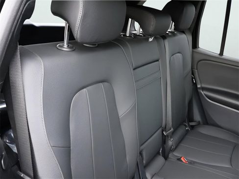 New 2025 Mercedes-Benz GLB 250 4MATIC image 14