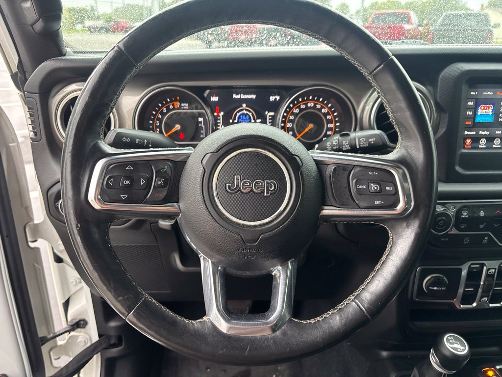 Used 2018 Jeep Wrangler Unlimited Sahara w/ Cold Weather Group AWD/4WD image 15