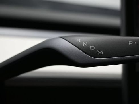 Used 2022 Tesla Model 3 Standard Range RWD image 15