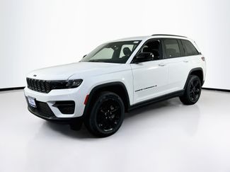 Used 2023 Jeep Grand Cherokee Altitude AWD/4WD video 1