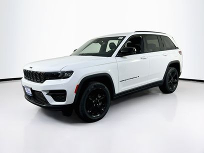 Used 2023 Jeep Grand Cherokee Altitude