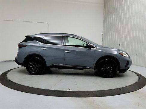 Used 2024 Nissan Murano SV w/ SV Midnight Edition Package image 8