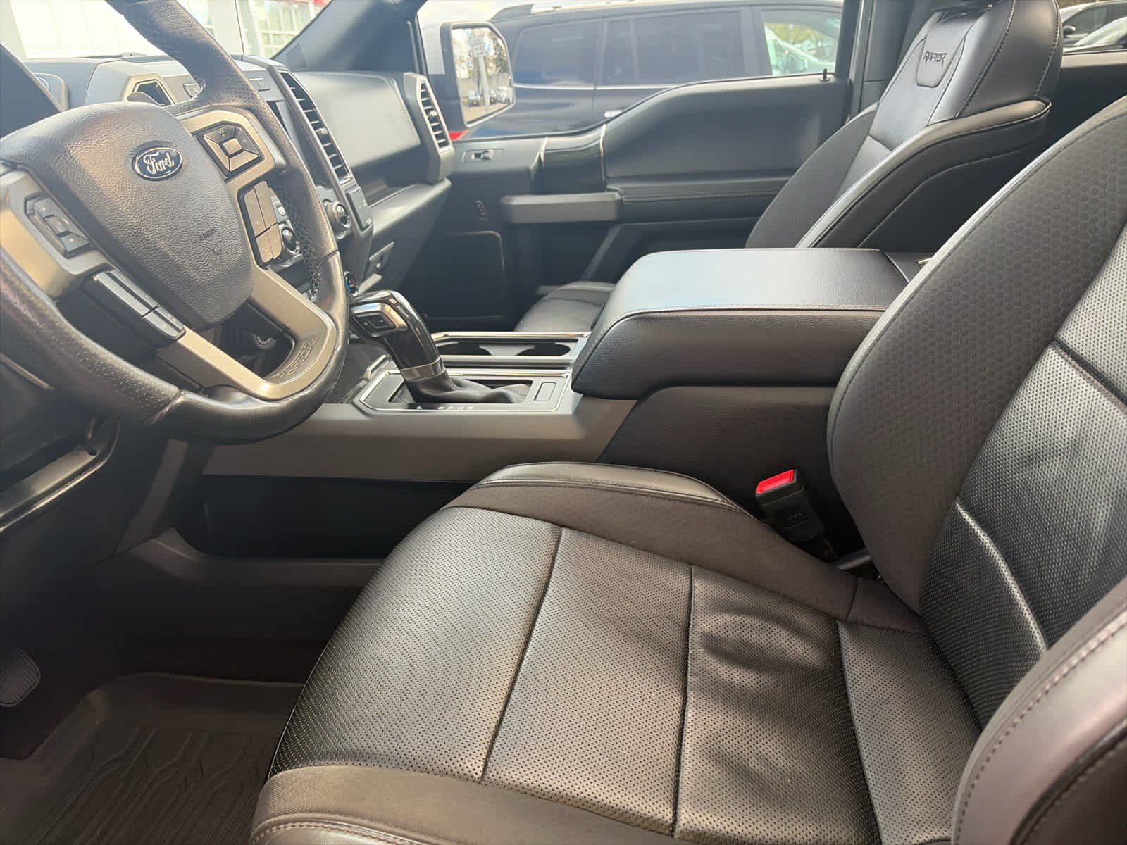 Used 2019 Ford F150 Raptor w/ Equipment Group 802A Luxury AWD/4WD image 6