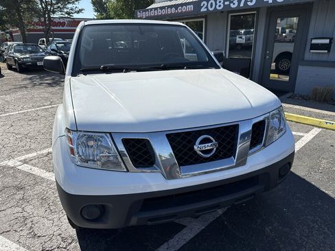 Used 2019 Nissan Frontier SV RWD image 12