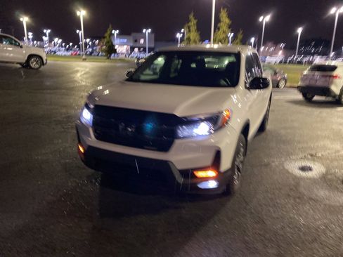 Certified 2024 Honda Ridgeline Sport image 50
