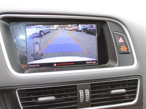 Used 2016 Audi Q5 2.0T Premium Plus w/ Technology Package image 16