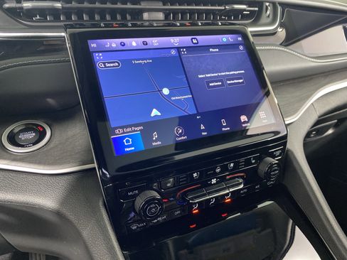 Used 2022 Jeep Grand Cherokee Limited 4xe w/ Luxury Tech Group II image 30