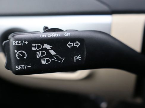 Used 2013 Volkswagen Jetta SE FWD image 31