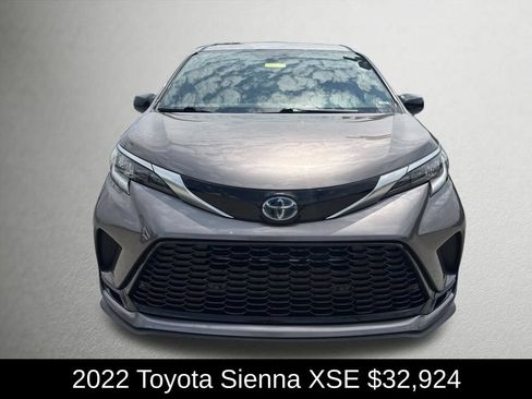 Used 2022 Toyota Sienna XSE w/ XSE Plus Package AWD/4WD image 8