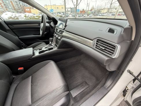 Used 2019 Honda Accord LX image 41