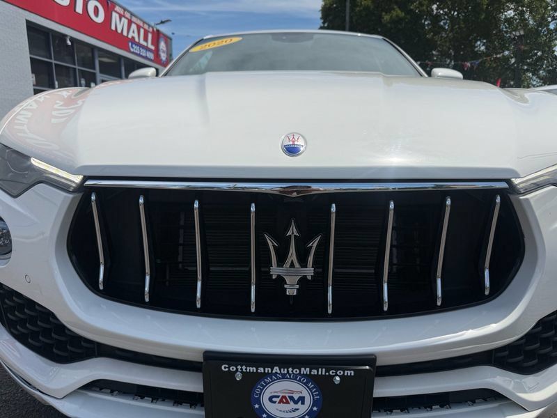 Used 2020 Maserati Levante S AWD/4WD image 11