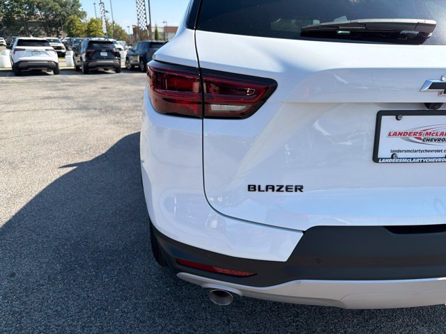New 2026 Chevrolet Blazer LT w/ Convenience Package FWD image 17
