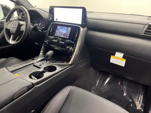 Certified 2026 Lexus LX 700h Luxury w/ Appearance Package AWD/4WD image 12
