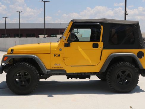 Used 2004 Jeep Wrangler X w/ Convenience Group AWD/4WD image 43