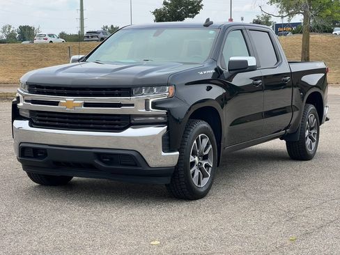Used 2022 Chevrolet Silverado 1500 LT AWD/4WD image 38