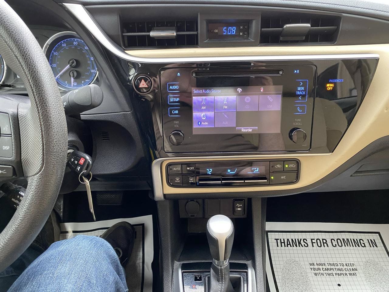 Used 2018 Toyota Corolla LE FWD image 12
