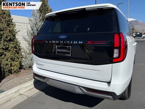 Used 2025 Ford Expedition Platinum image 50