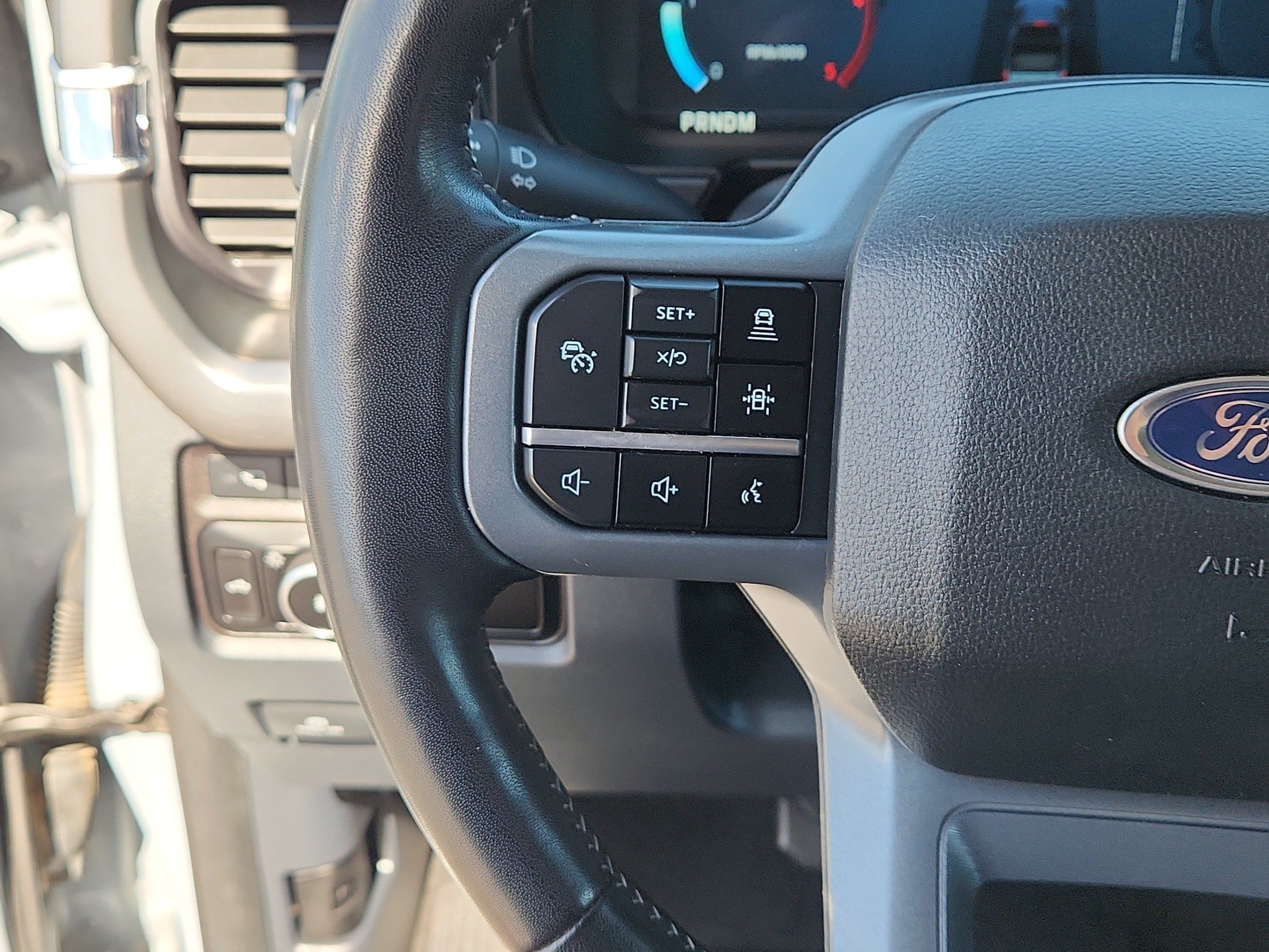 Used 2024 Ford F350 Lariat w/ Lariat Ultimate Package AWD/4WD image 16
