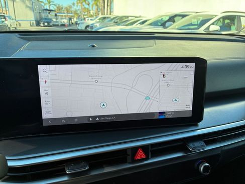 Used 2024 Kia Sorento S image 20