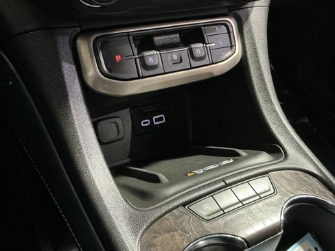 Used 2023 GMC Acadia Denali w/ Denali Ultimate Package image 30