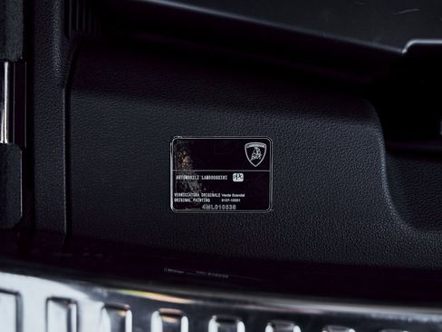 Used 2024 Lamborghini Urus Performante image 26