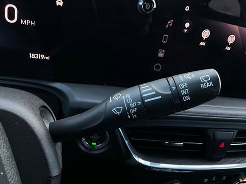 Used 2025 Buick Encore GX Preferred image 35