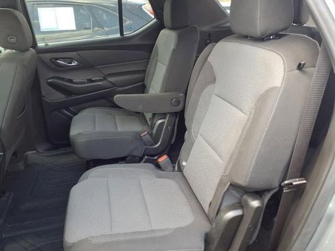Used 2023 Chevrolet Traverse LT AWD/4WD image 17