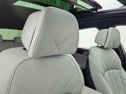 Used 2026 BMW X6 xDrive40i w/ Climate Comfort Package image 23