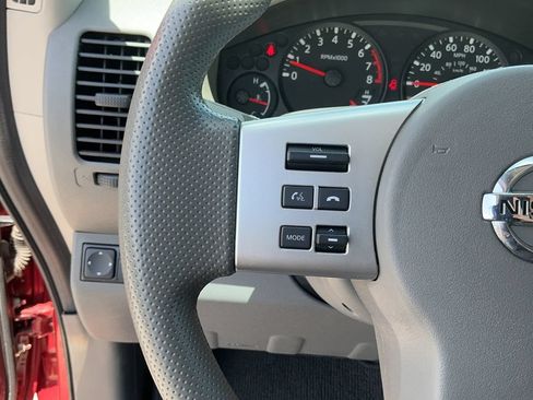 Used 2016 Nissan Frontier SV RWD image 19