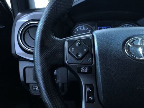 Used 2019 Toyota Tacoma TRD Sport image 20