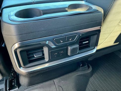 Used 2020 GMC Sierra 3500 AT4 w/ AT4 Premium Package AWD/4WD image 13