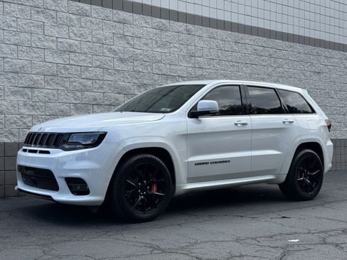Used 2017 Jeep Grand Cherokee SRT w/ Trailer Tow Group IV AWD/4WD image 10