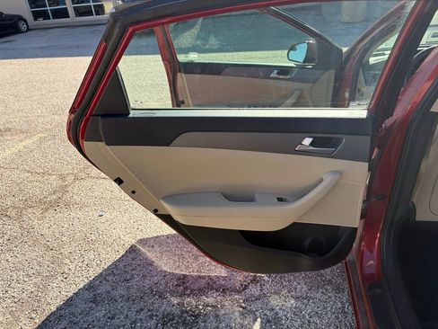 Used 2017 Hyundai Sonata SE image 13