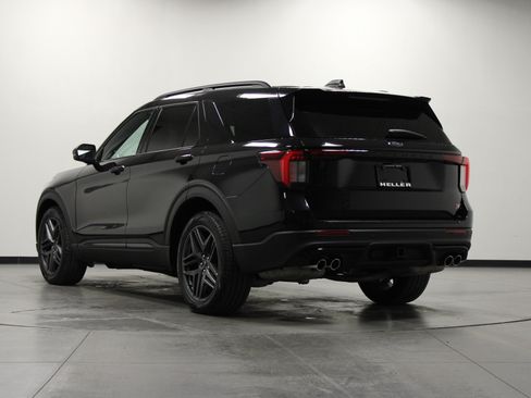 Used 2025 Ford Explorer ST AWD/4WD image 6